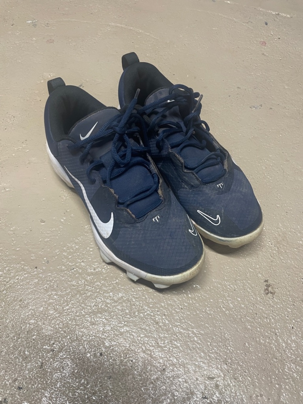 Nike baseball cleats size 7